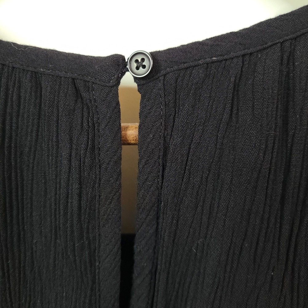 Carolina Belle Black Textured Sleeveless Shift Dress - Picture 6 of 6